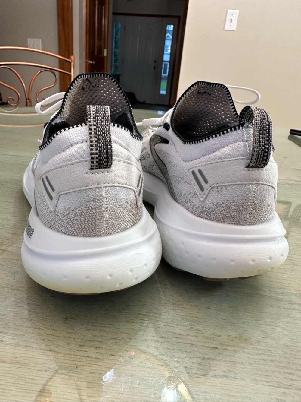 Brooks White and Black Women's Running Sneakers.  Glycerin - Picture 4 of 8